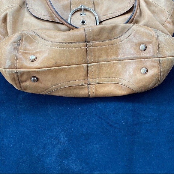 100% Authentic COACH X-Large Leather Soho Shoulder Bag Y2K Buckle Carryall - Picture 6 of 7